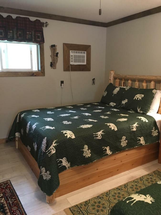 Warrensburg Inn & Suites - 6 Mi To Lake George ภายนอก รูปภาพ