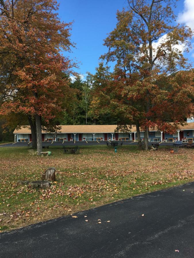 Warrensburg Inn & Suites - 6 Mi To Lake George ภายนอก รูปภาพ