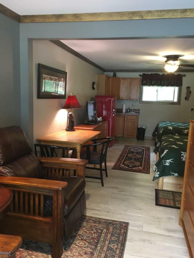 Warrensburg Inn & Suites - 6 Mi To Lake George ภายนอก รูปภาพ