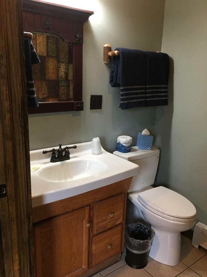 Warrensburg Inn & Suites - 6 Mi To Lake George ภายนอก รูปภาพ