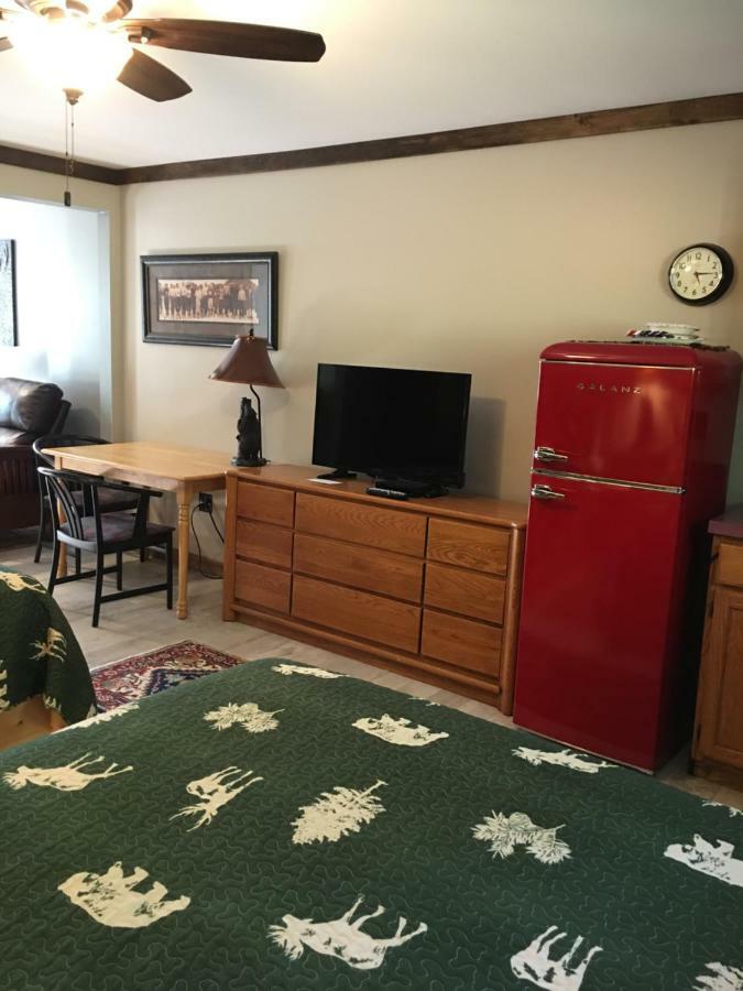 Warrensburg Inn & Suites - 6 Mi To Lake George ภายนอก รูปภาพ