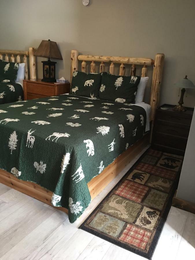 Warrensburg Inn & Suites - 6 Mi To Lake George ภายนอก รูปภาพ