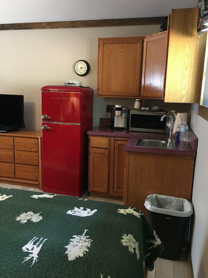 Warrensburg Inn & Suites - 6 Mi To Lake George ภายนอก รูปภาพ