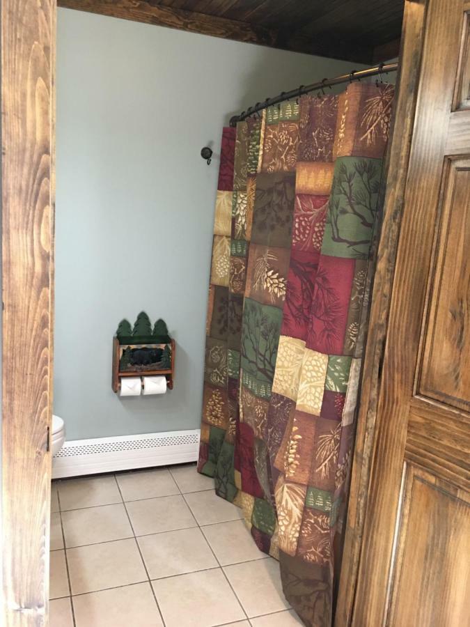 Warrensburg Inn & Suites - 6 Mi To Lake George ภายนอก รูปภาพ