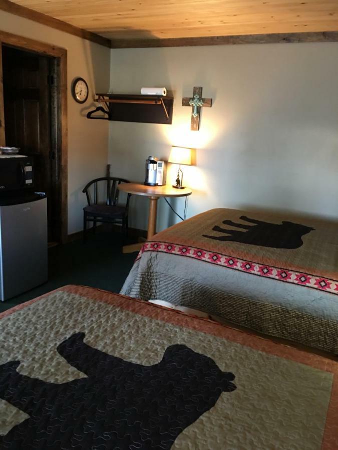 Warrensburg Inn & Suites - 6 Mi To Lake George ภายนอก รูปภาพ